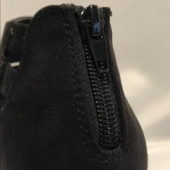 🔴 NIB madden girl suede wedge cut-out heels size 7.5 - Picture 5 of 8